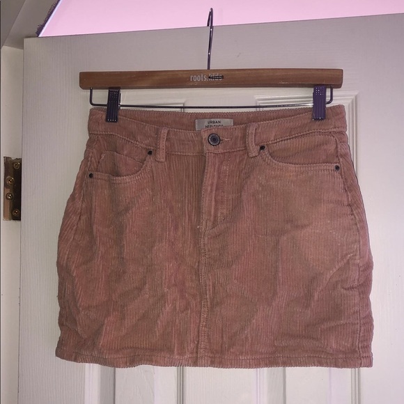 Two piece skirt and jacket set - Picture 3 of 8